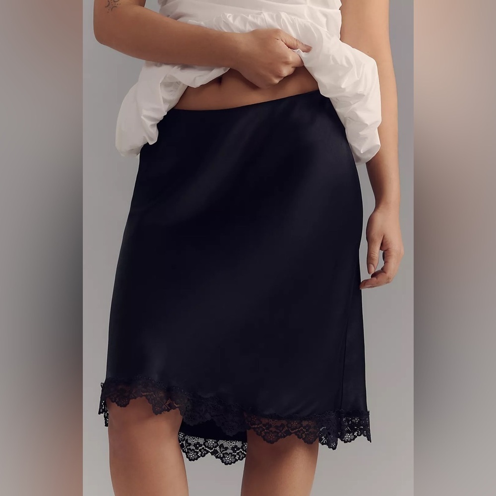 NWT!Anthropologie The Tilda Knee-Length Slip Skirt: Lace Trim Edition-Size XL 🗝️